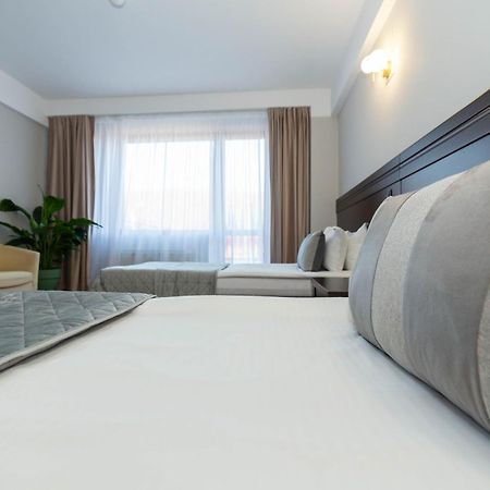 Hotel Restaurant Alesia Corunca Eksteriør billede