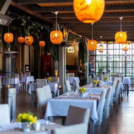 Hotel Restaurant Alesia Corunca Eksteriør billede
