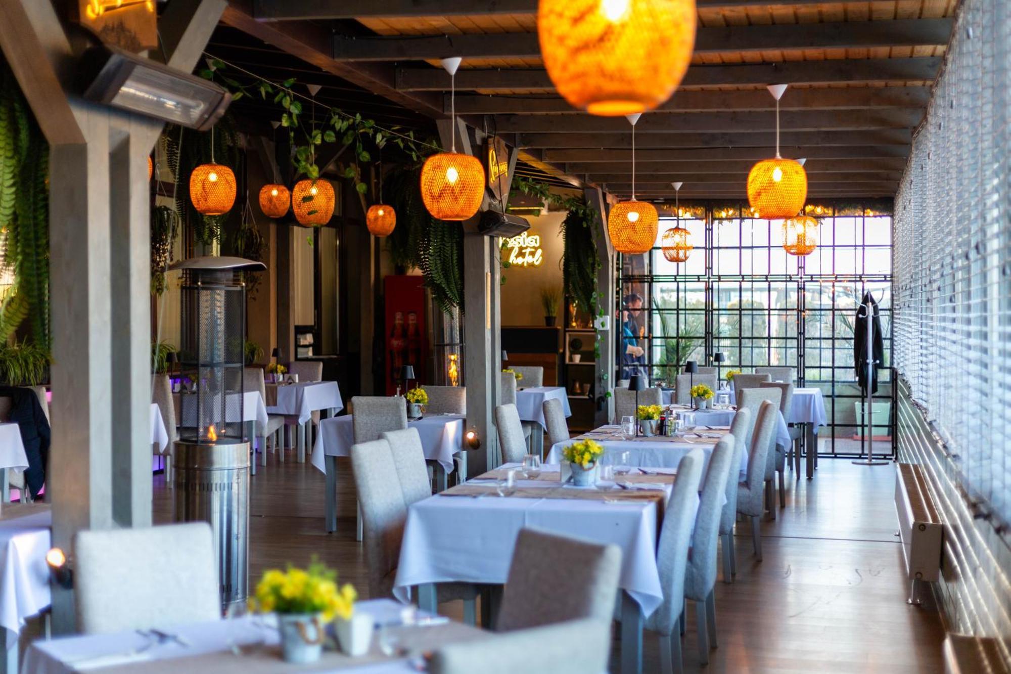 Hotel Restaurant Alesia Corunca Eksteriør billede