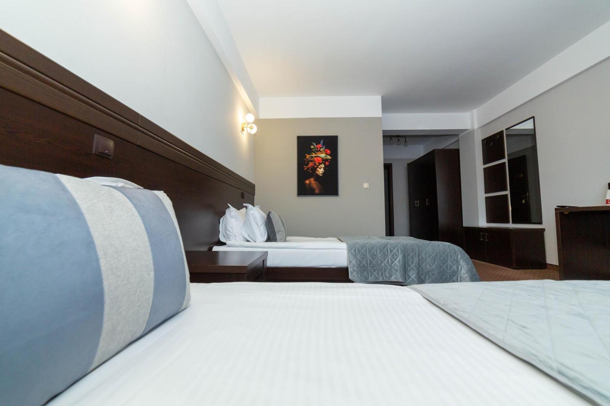 Hotel Restaurant Alesia Corunca Eksteriør billede