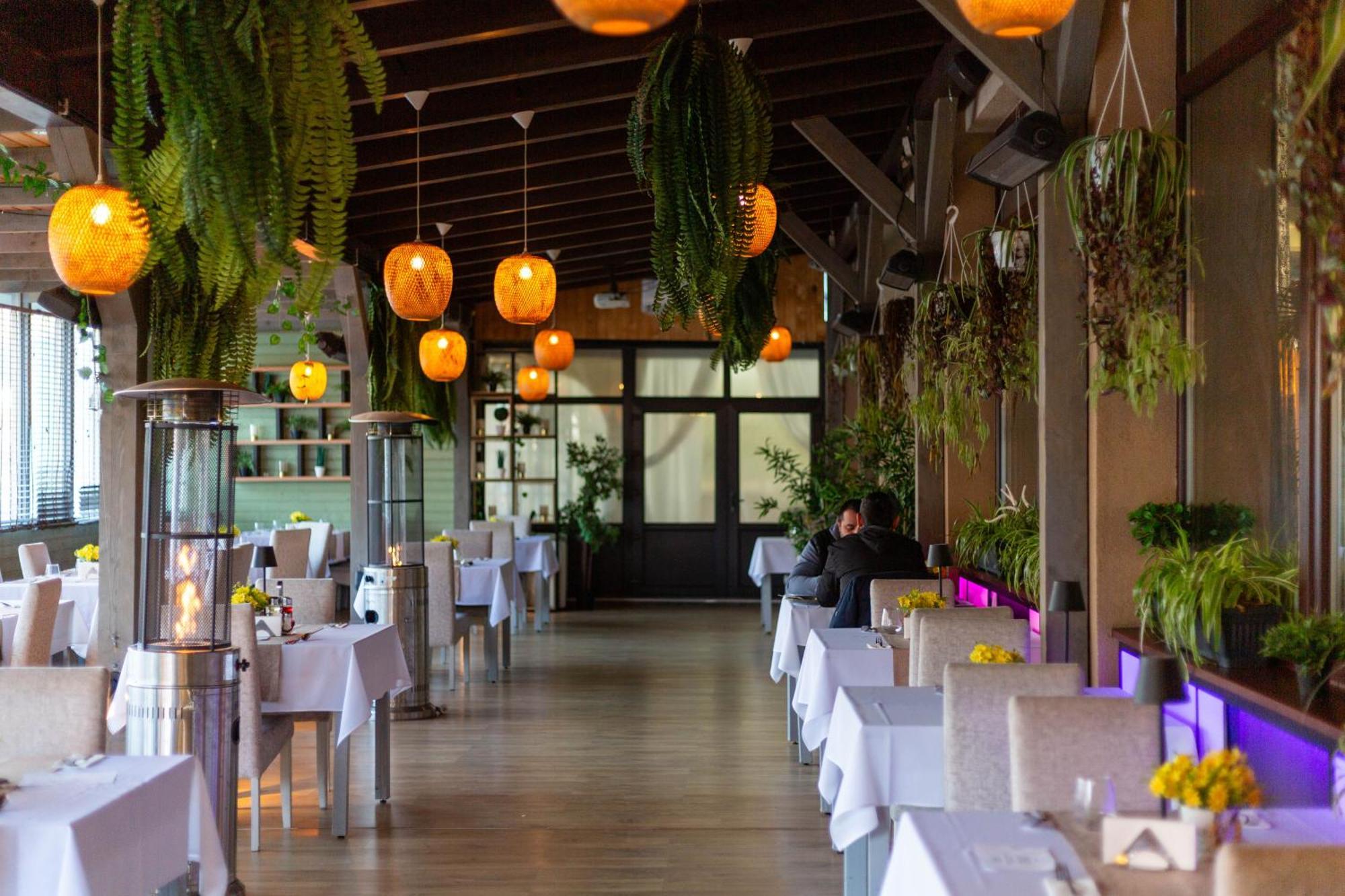 Hotel Restaurant Alesia Corunca Eksteriør billede